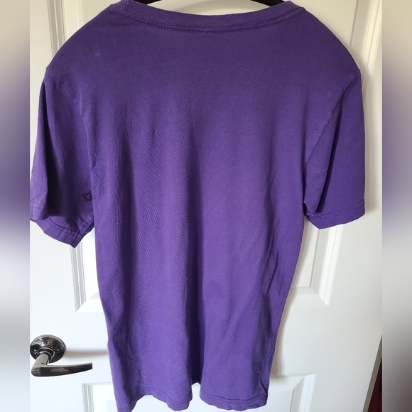 VINTAGE VOLCOM Purple Graphic Short Sleeve Tee Shirt Size Small - Picture 2 of 6